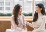 Cara Menjadi Pendengar yang Lebih Baik bagi Teman